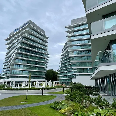 Wave- Sea View Premium 8th Floor Apartment *