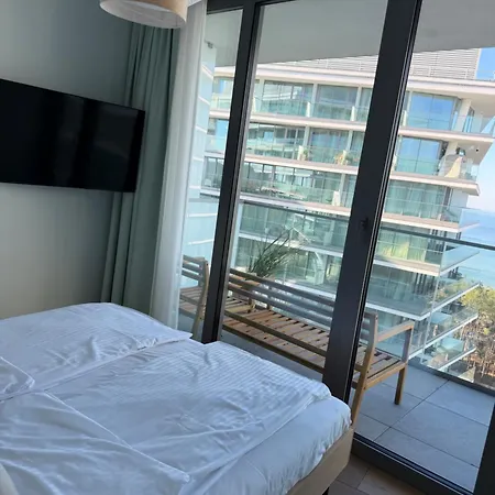 Apartment Wave- Sea View Premium 8th Floor