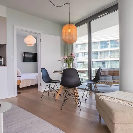 Wave- Sea View Premium 8th Floor Apartment